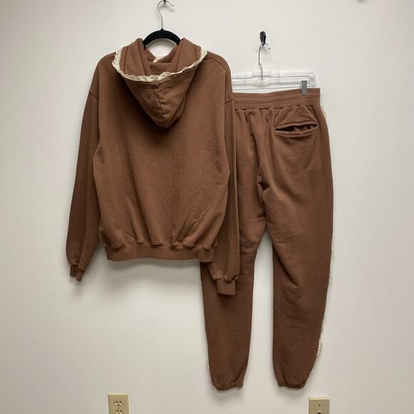 Tanner Fletcher Genderless Brown Lace Trim Pullover Hoodie & Jogger Set S $640 - Picture 4 of 16